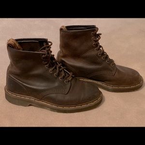 Dr Martins lace up brown boots